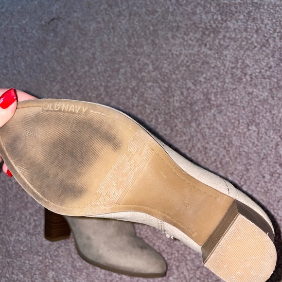 Heeled booties - Picture 6 of 6